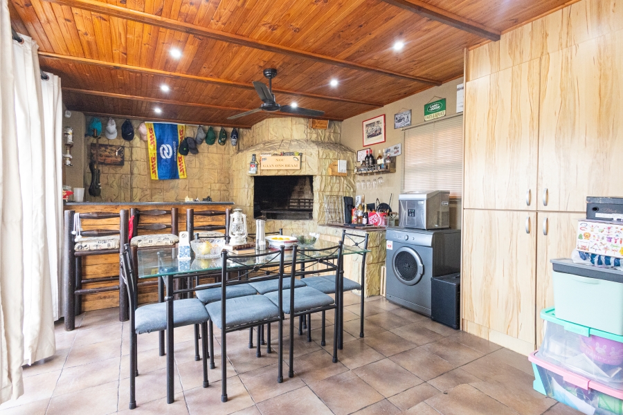 2 Bedroom Property for Sale in Bonnie Brae Western Cape